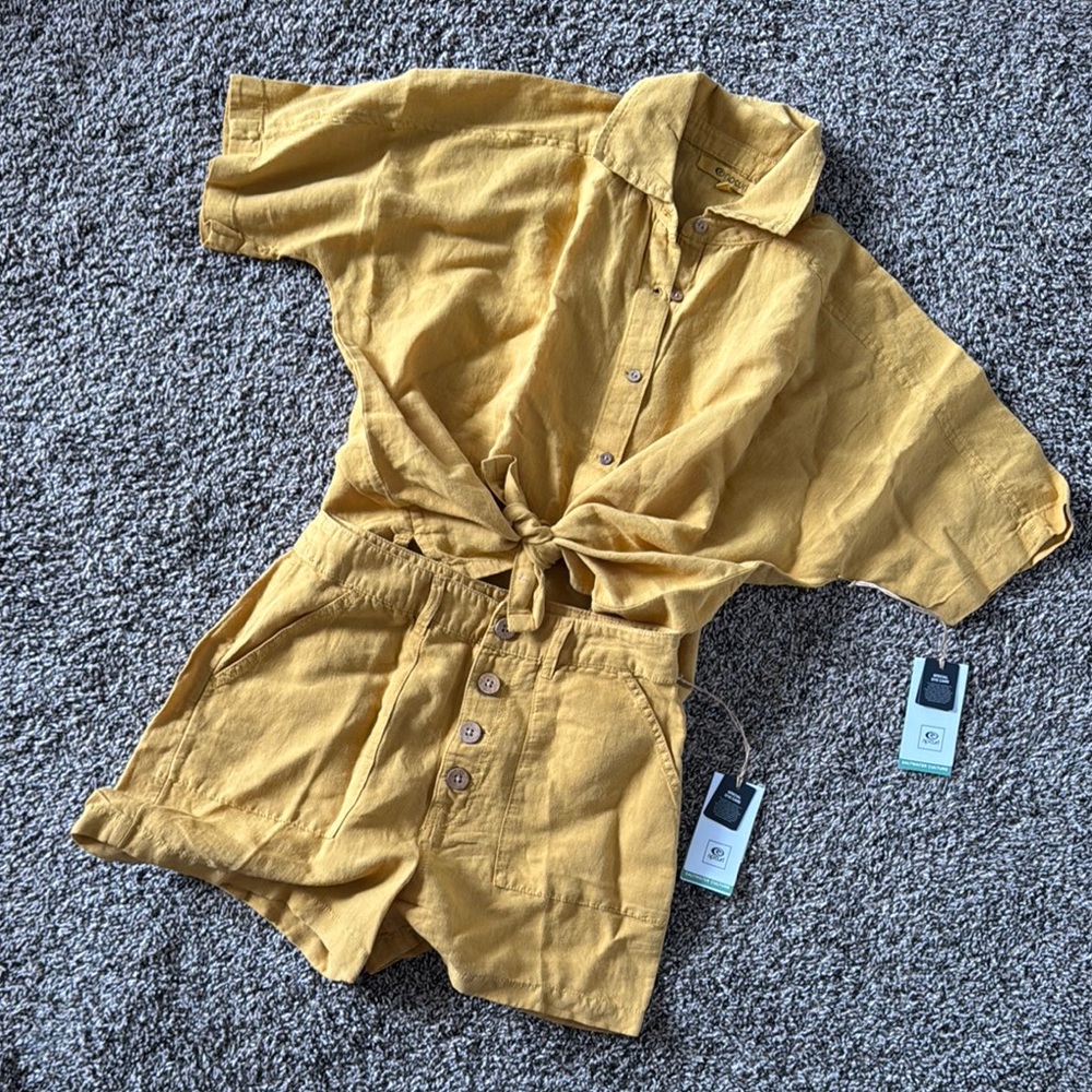 Yellow Button-Up Women's Shorts by Rip Curl xs set